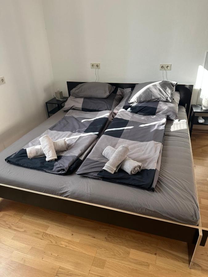 Central Plaza Mini Apartment 1 Bruck-Leitha Dış mekan fotoğraf