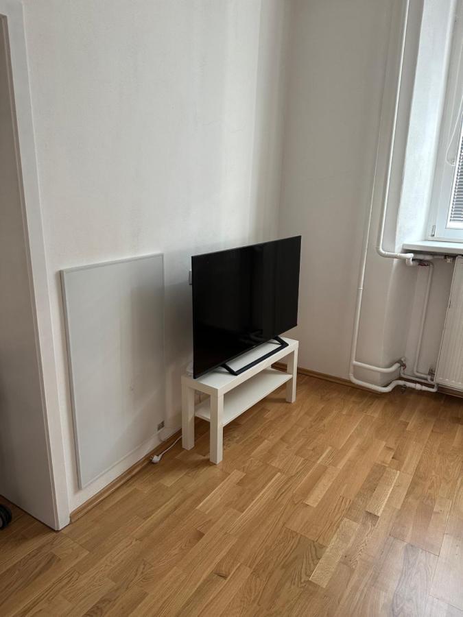 Central Plaza Mini Apartment 1 Bruck-Leitha Dış mekan fotoğraf